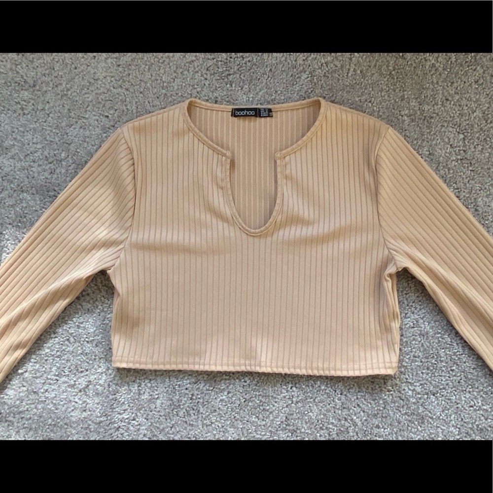 Boohoo long sleeve crop top!